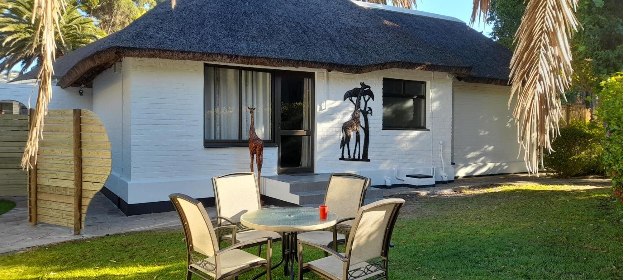Easy Five Guest House Somerset West Exterior photo