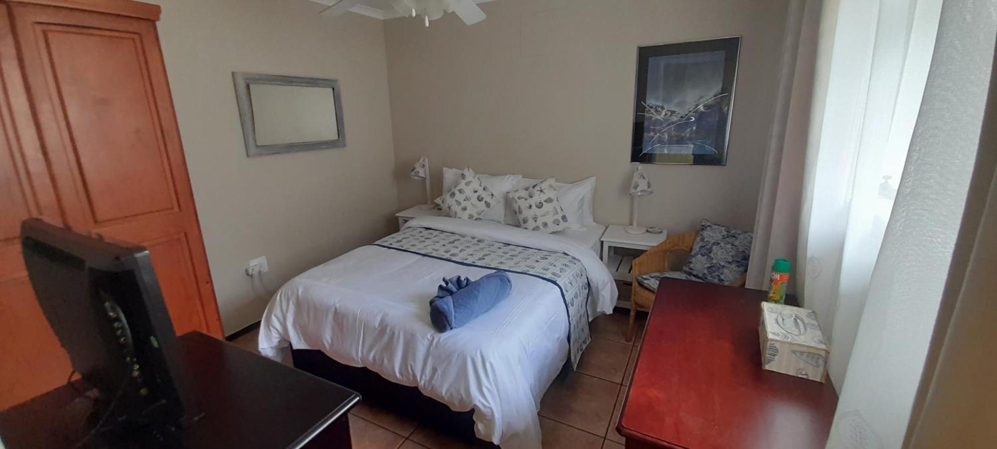 Easy Five Guest House Somerset West Exterior photo