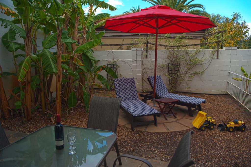 Easy Five Guest House Somerset West Exterior photo